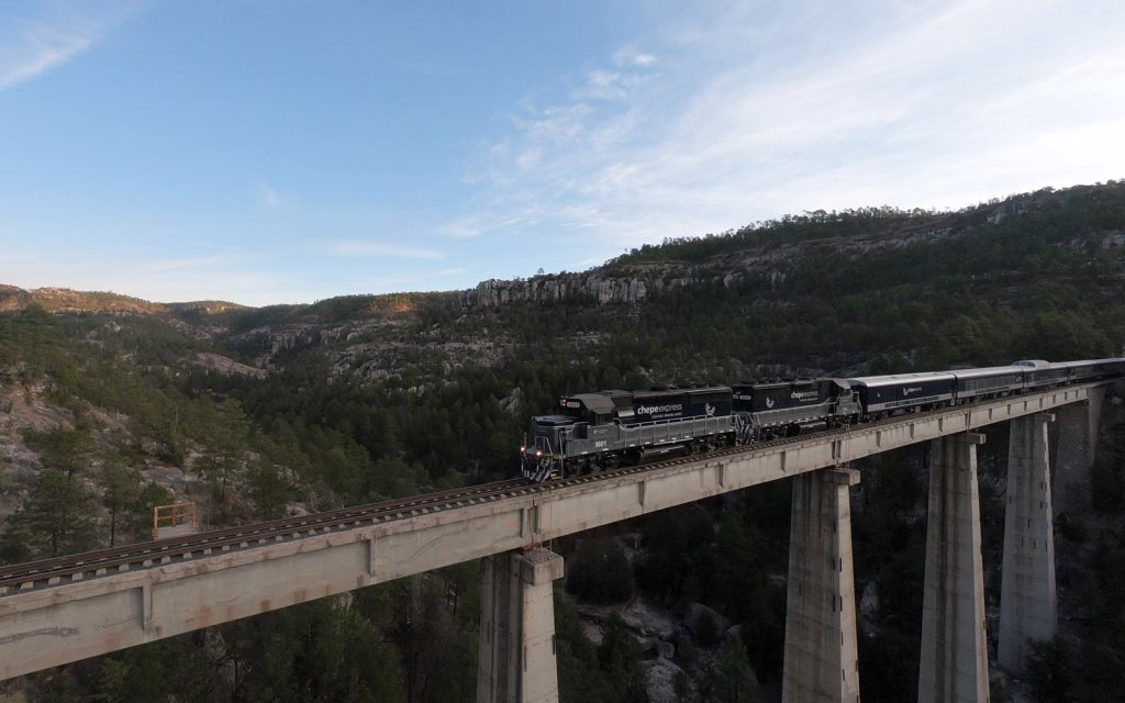 Ruta de acceso hacia la Sierra Tarahumara y Barrancas del Cobre en Chihuahua